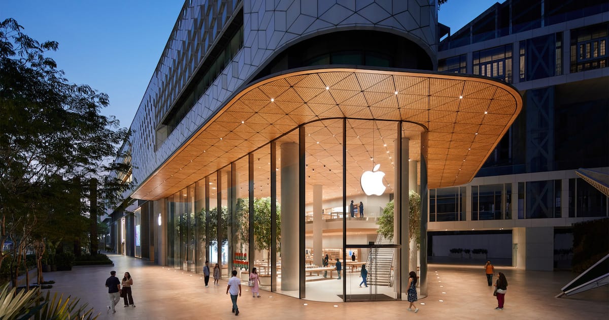 Apple Sued Over Employee Privacy Concerns